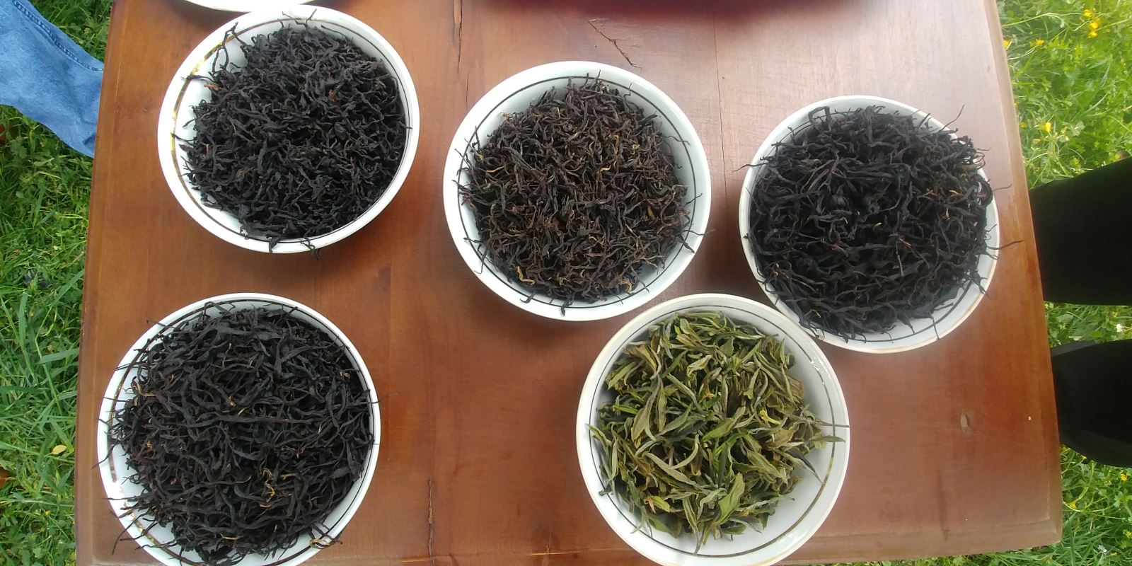 čaje z oblasti Chiatura (černé, bílé a borůvkový)
